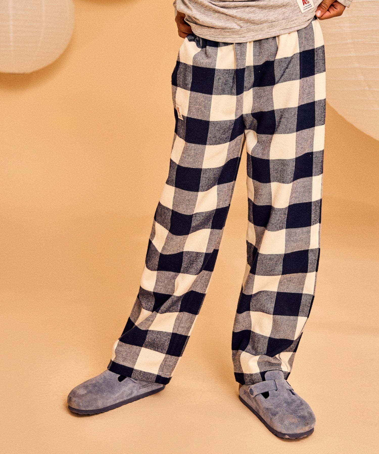 1F7AGcb0U9xpxGWWSCfLYvInikGPcx0Uy