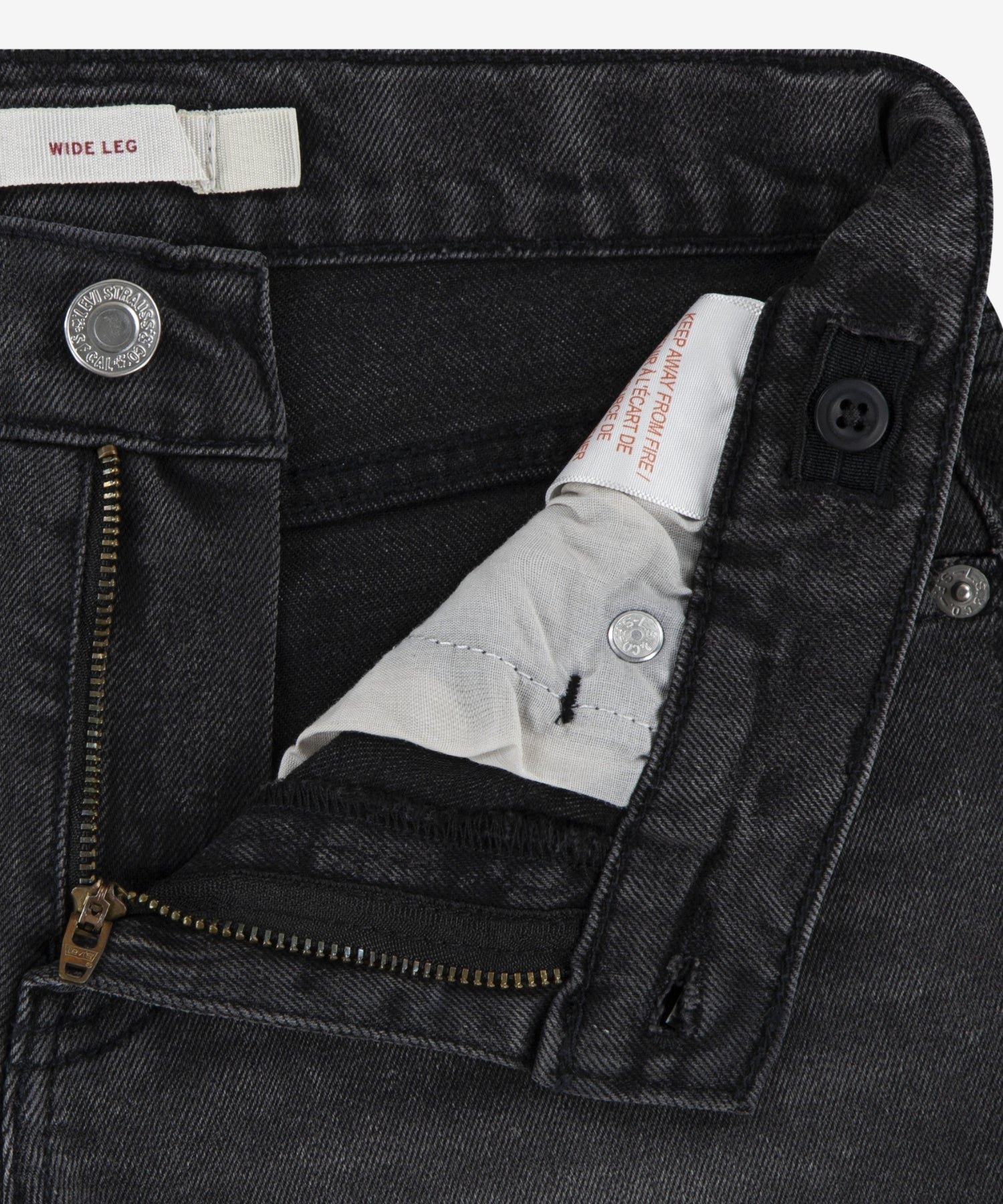 1AXYpIPHXW5p2FDkIZwAXNHFphG5xSovQ