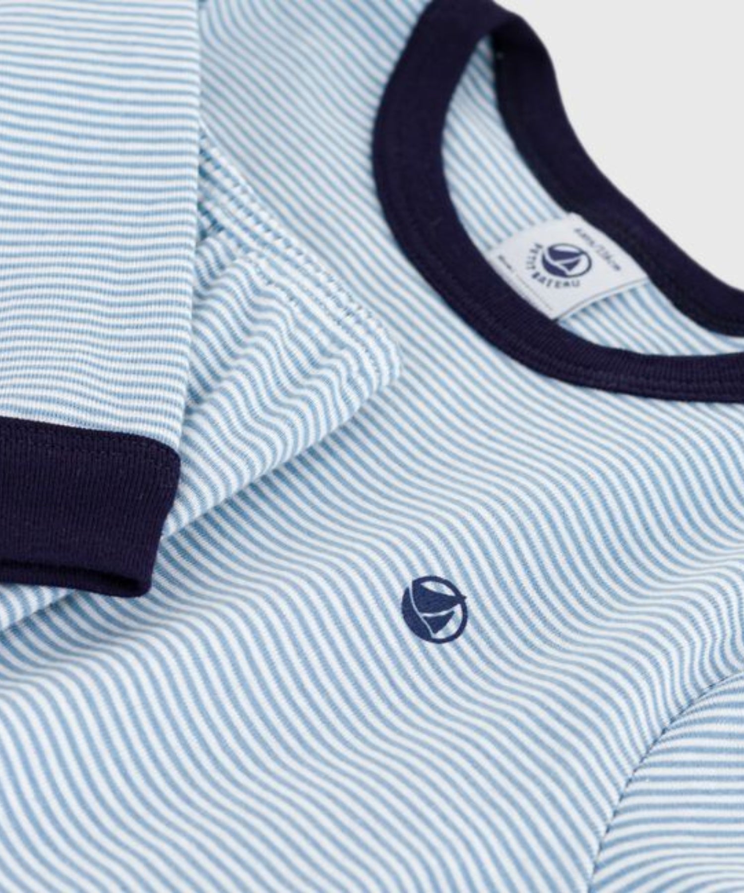 1HPrVR7z01EGx4UQlUVNObcxx_QiGaktX