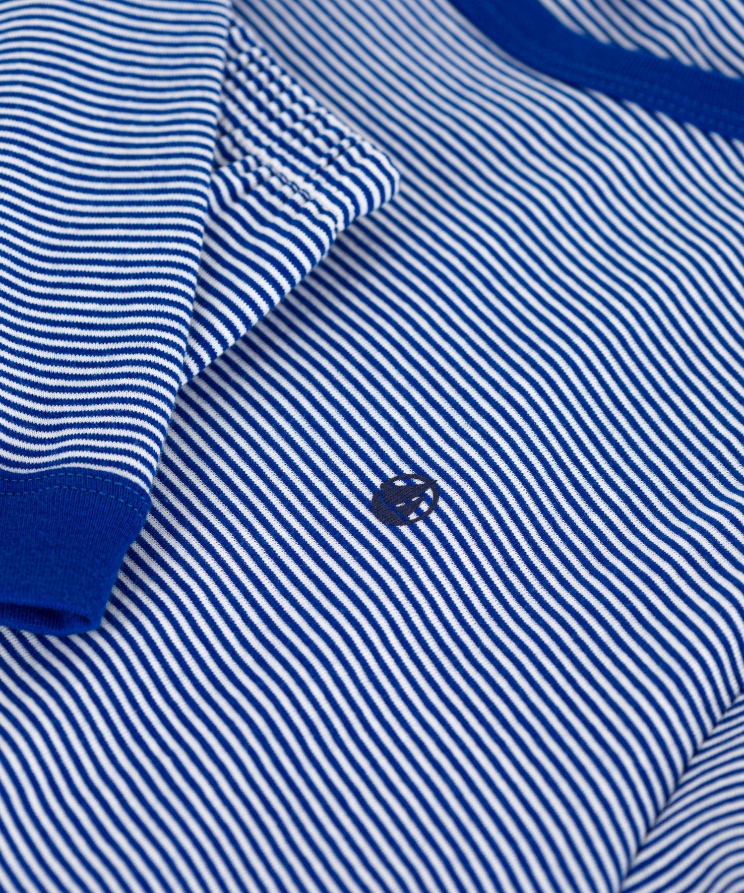 1UbUQ3XZtJyPq69yazIIqxmHFvbwSAlHu