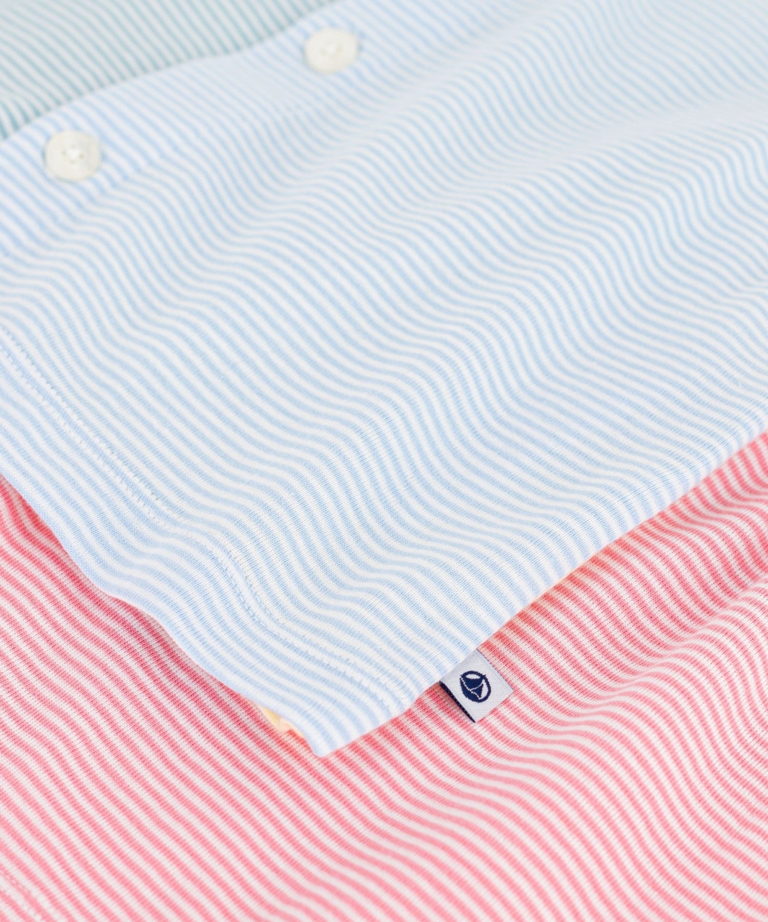 1U5peCh_uuMYfg5EkMF9vOOfC4uDMeo0L