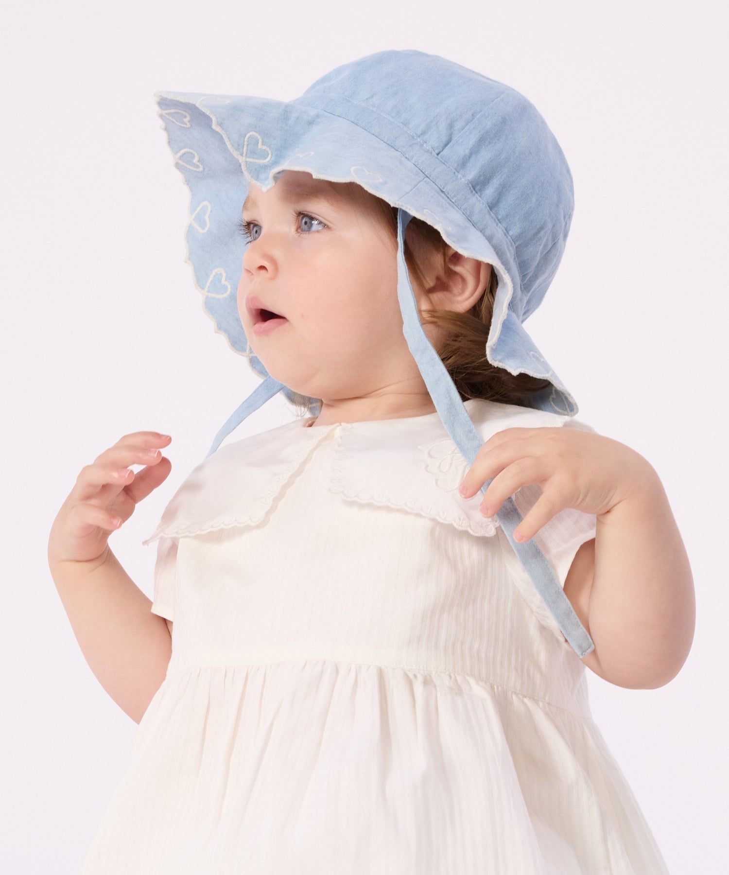 1hORtuwlag3AbmJyVxc5u7Oy-82PNAb4A