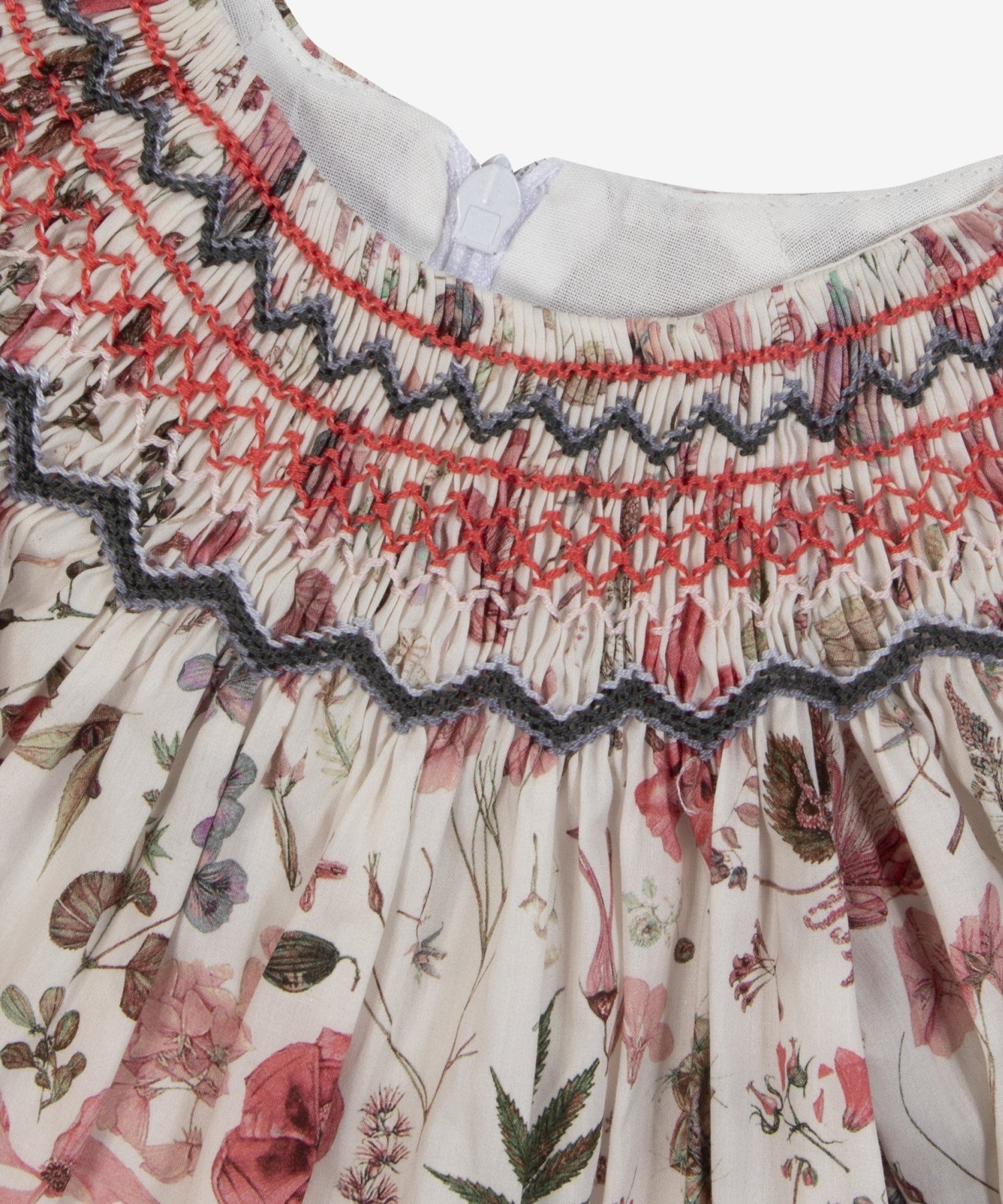 1cQ4hp-JAIDBwTl1CRN7usA_qSAiK6Frs