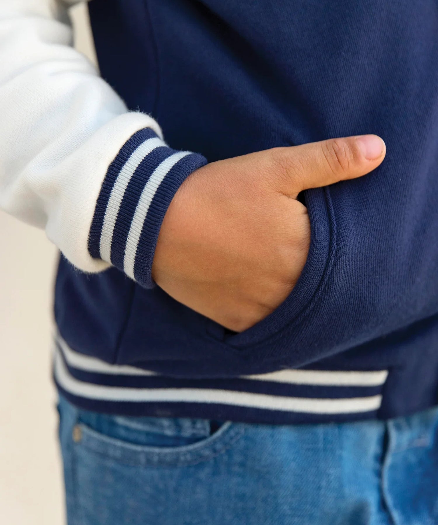 1Ap16wVVo7jnb54F_y-EhOe2zfb61axq_