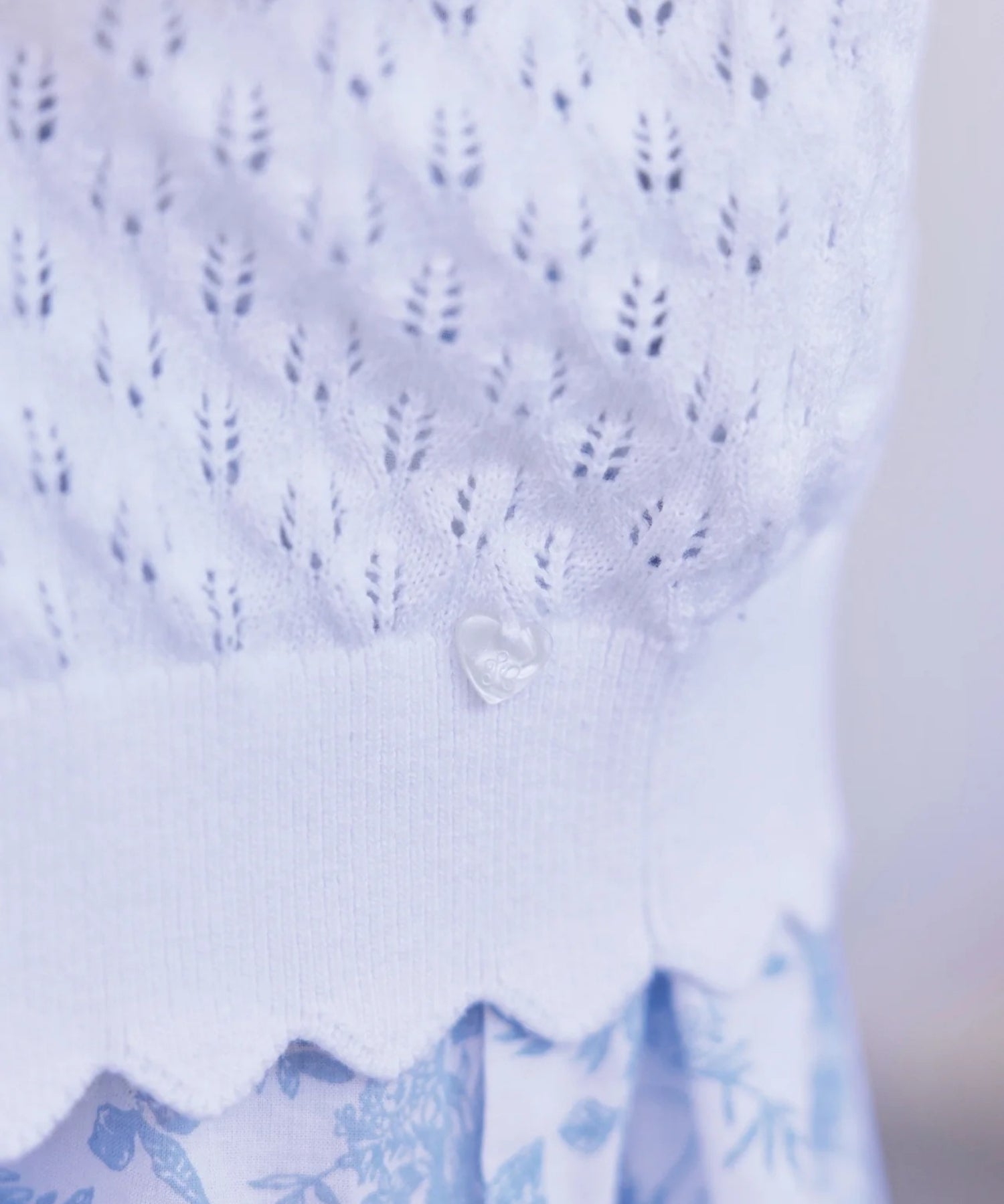 1IvzWGTYUTMN34hbMOGNKAqecV2oNUZFV