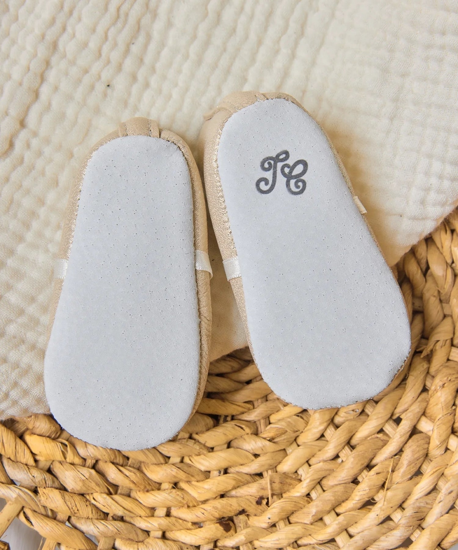 1DeH2g316kyOdLoOGiID2iUsPHTY2BoPX