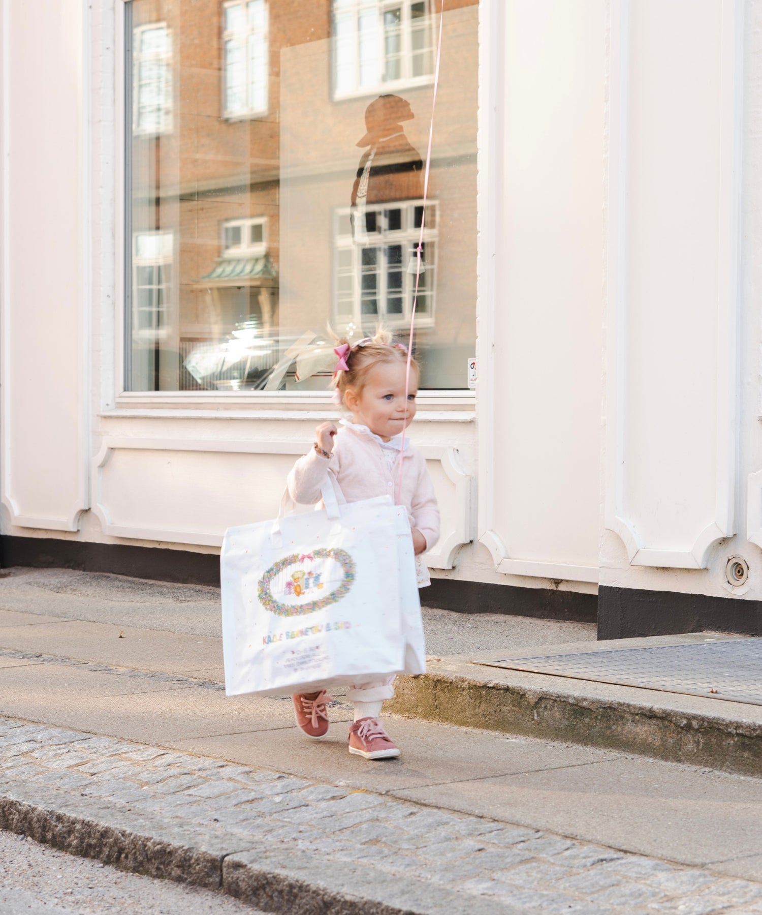 1MQQCYLk7sW6EFEv4zLGxISMLZJcGz4AH