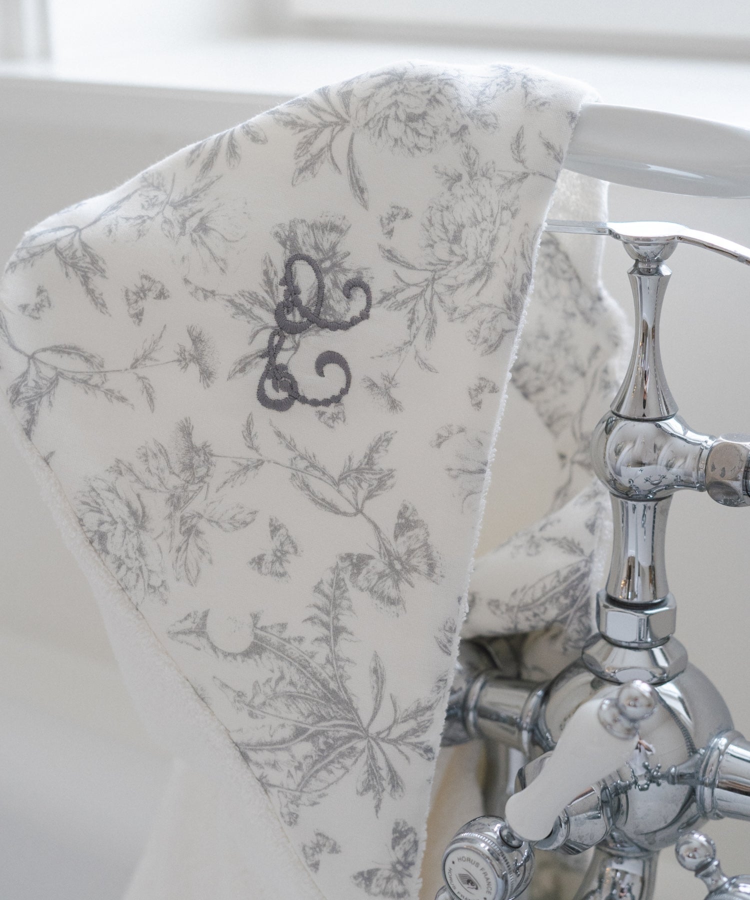 1mzEm4GEgcnMs7kgDPj_NFly5odDvgFLp