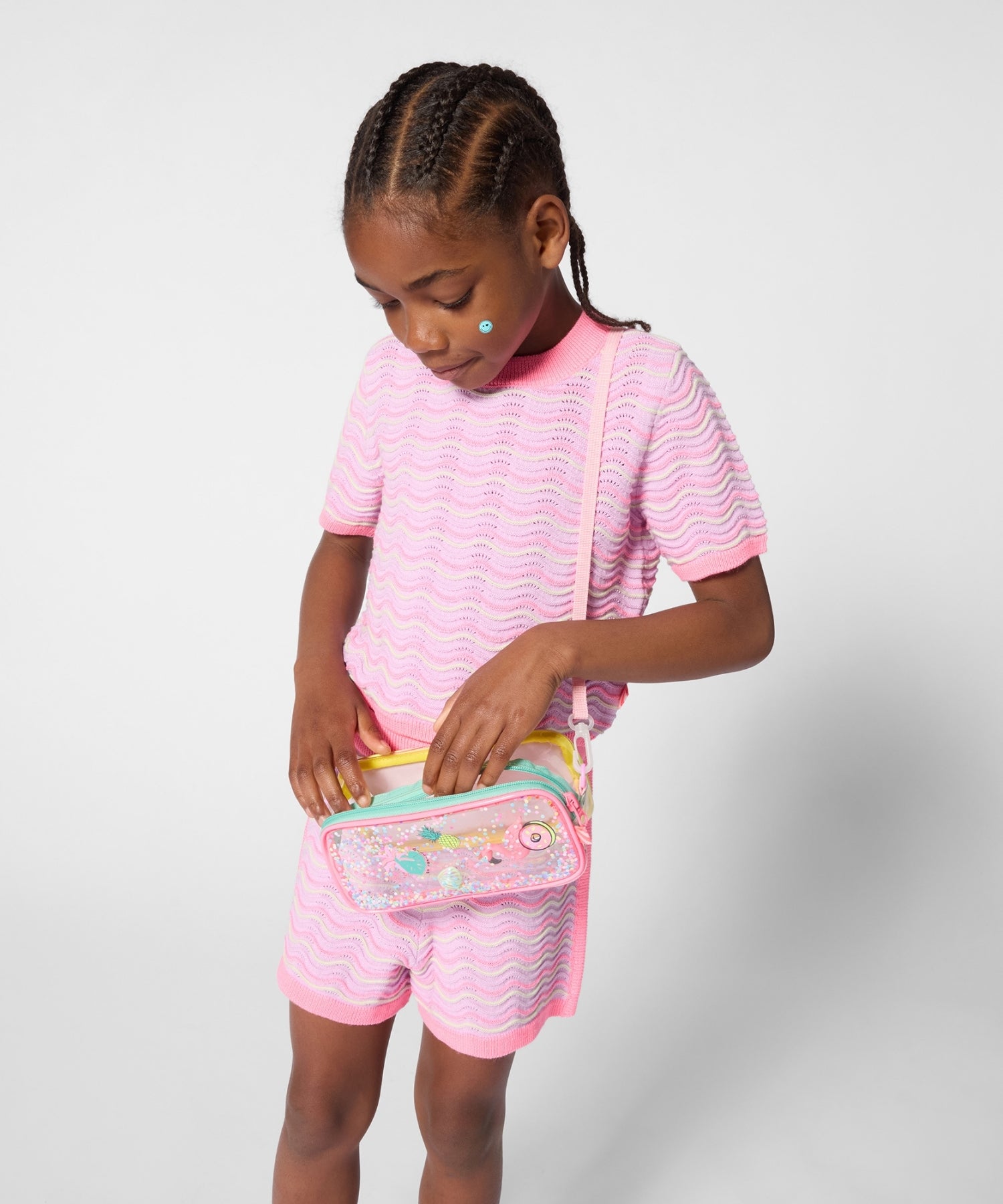 1_ApmBQ3JygBRqM8nZu0h3Vzi0VkDEgQY