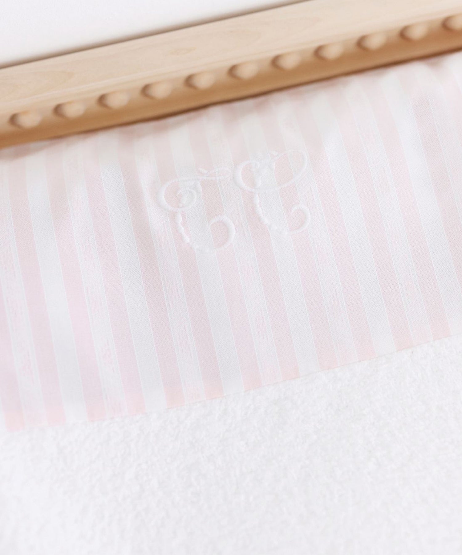 1p0MUmGUBOZ3JnciN_kQiIxGp9Hs4T9wF