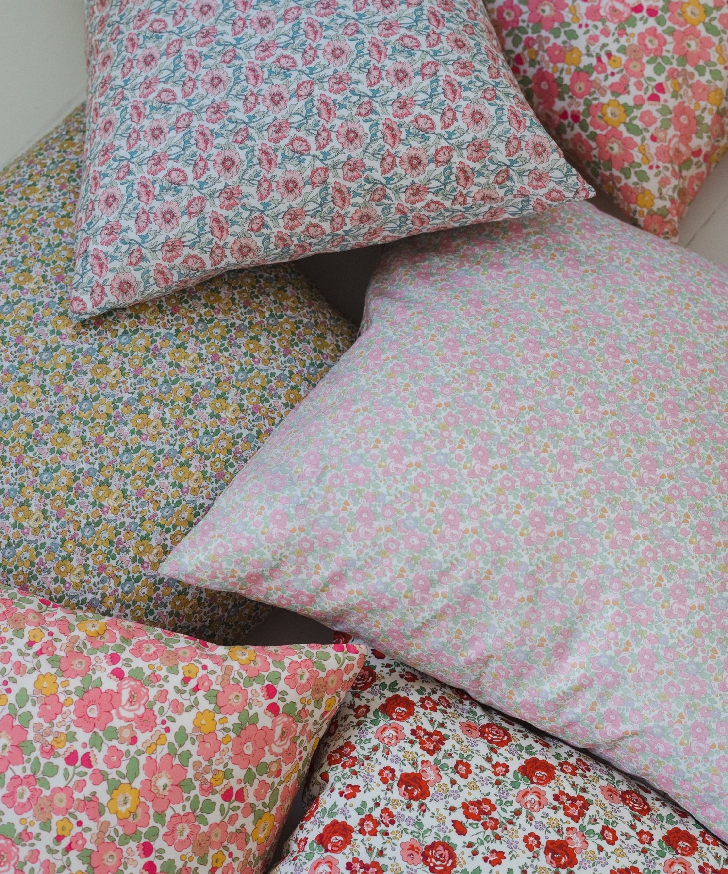 1IUKNOVWhmW-OcdKkHHPSdjbW1kbe7mBr