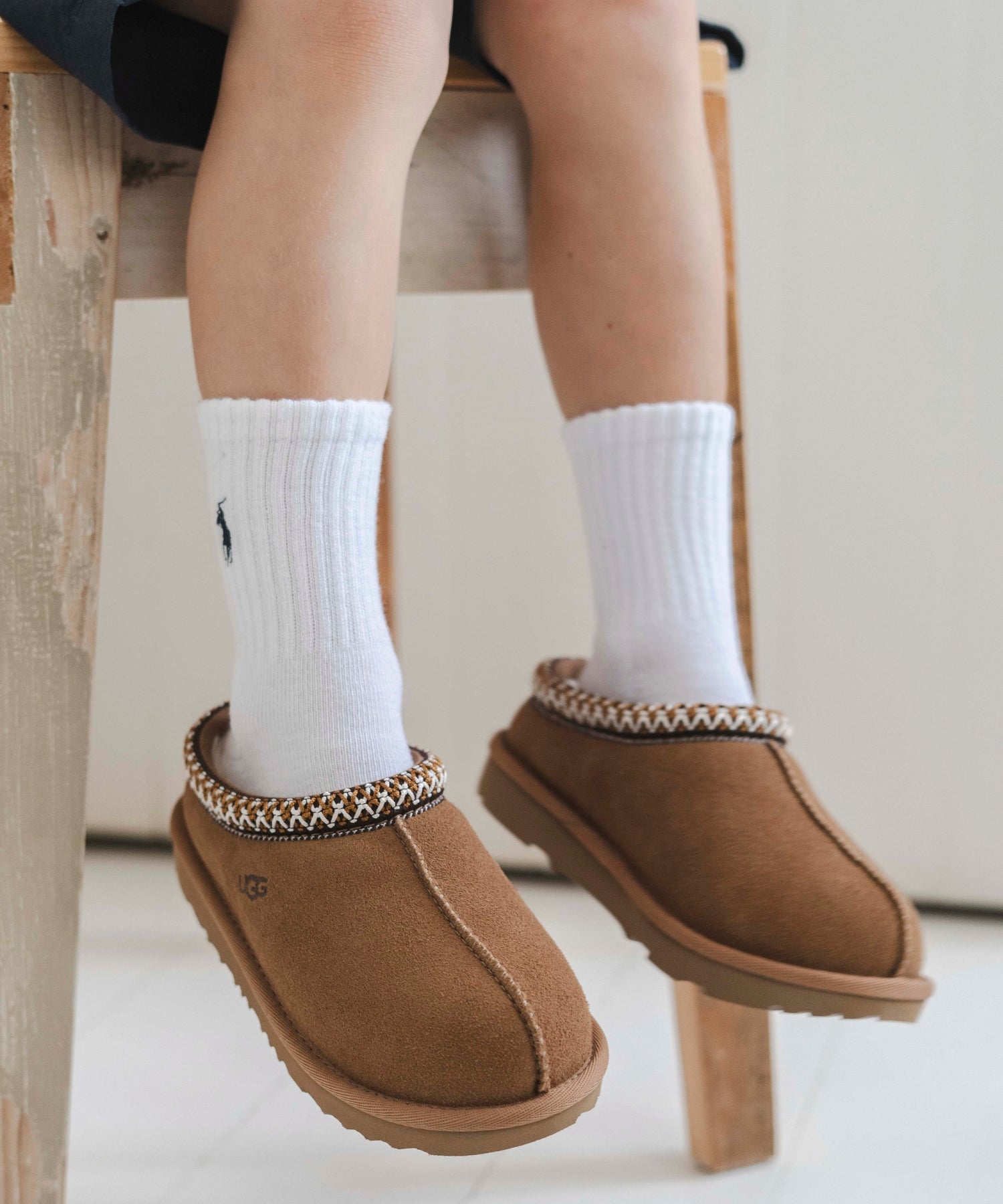 1F-LmPL-WMGenrlE3cX_B9bAGq16gK8mo