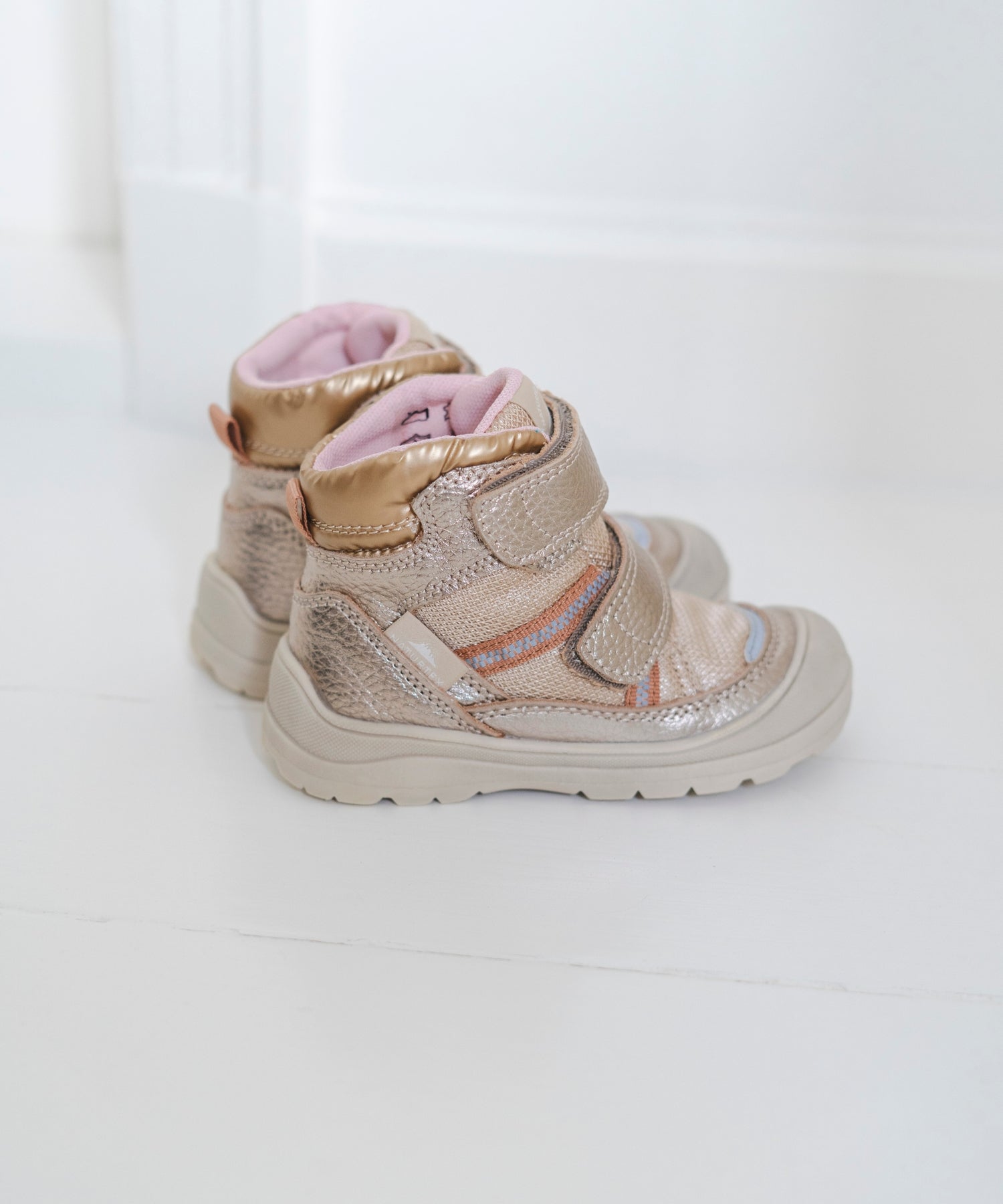 1I8lH3lN-In6mojpG7lYLFdOFWfjBLByA