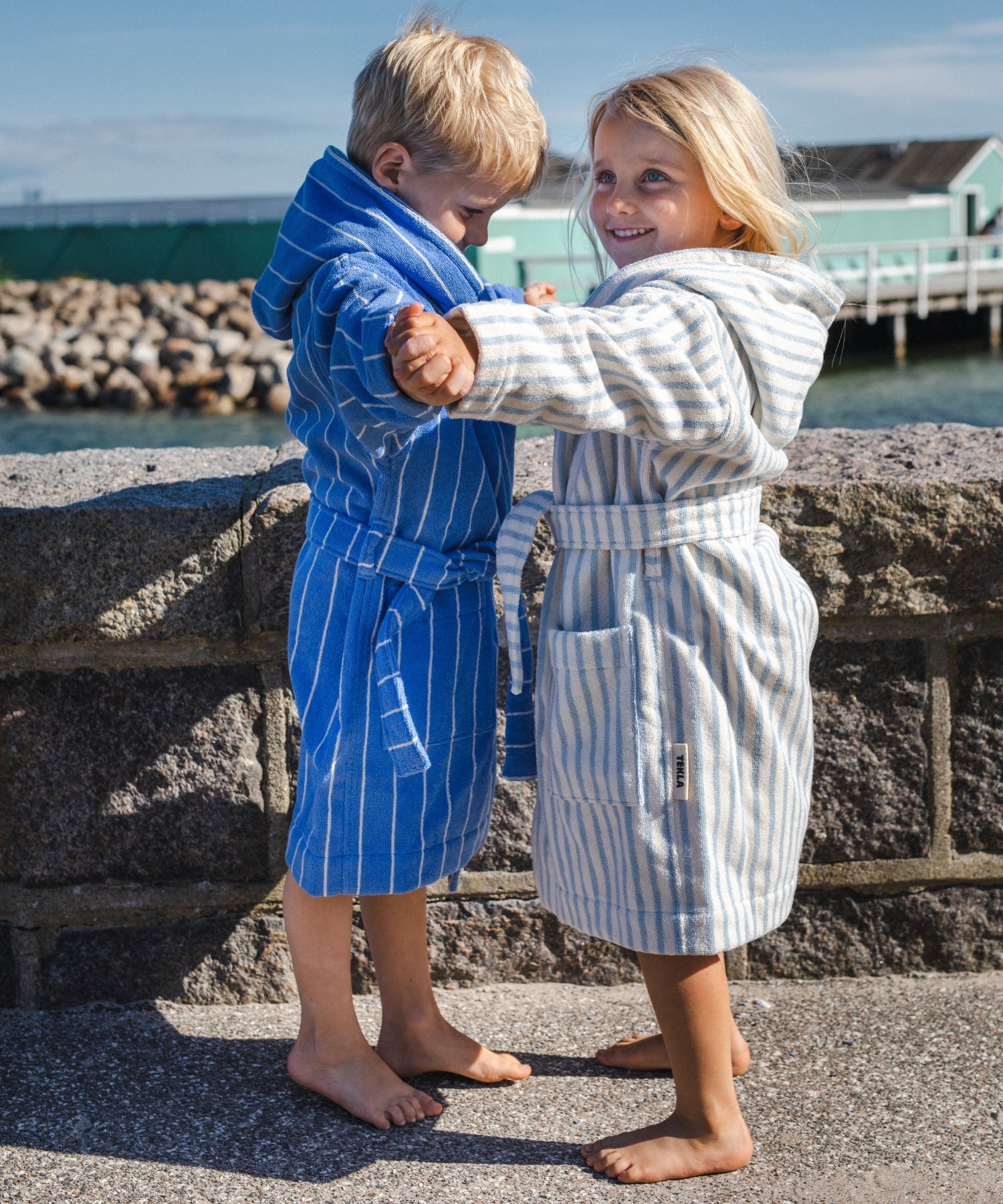 1070eGaUd97UBX7zAx9DOZL3kW4YP-eiM