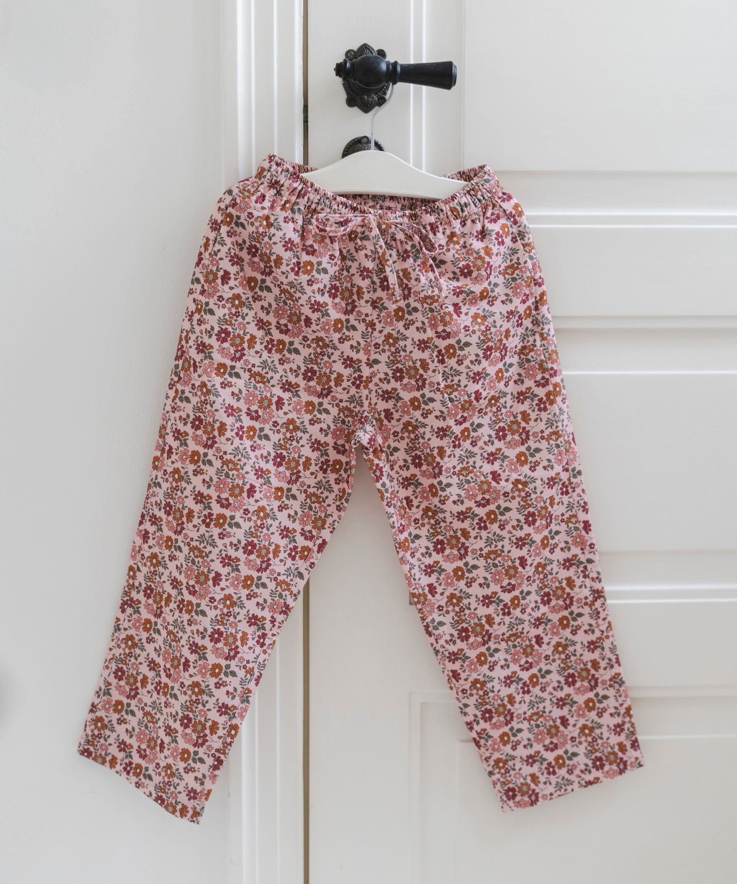 1TZoAAFsDF0mM5KsTjsXbj7BLUUgvL6TD