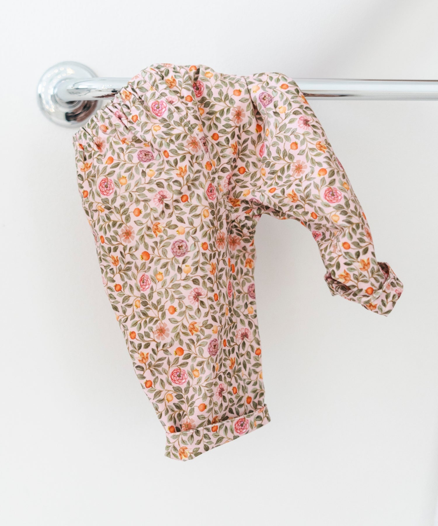 1uVxgFkmG_0BVMWtlzEu46dYiF2nkl3NW