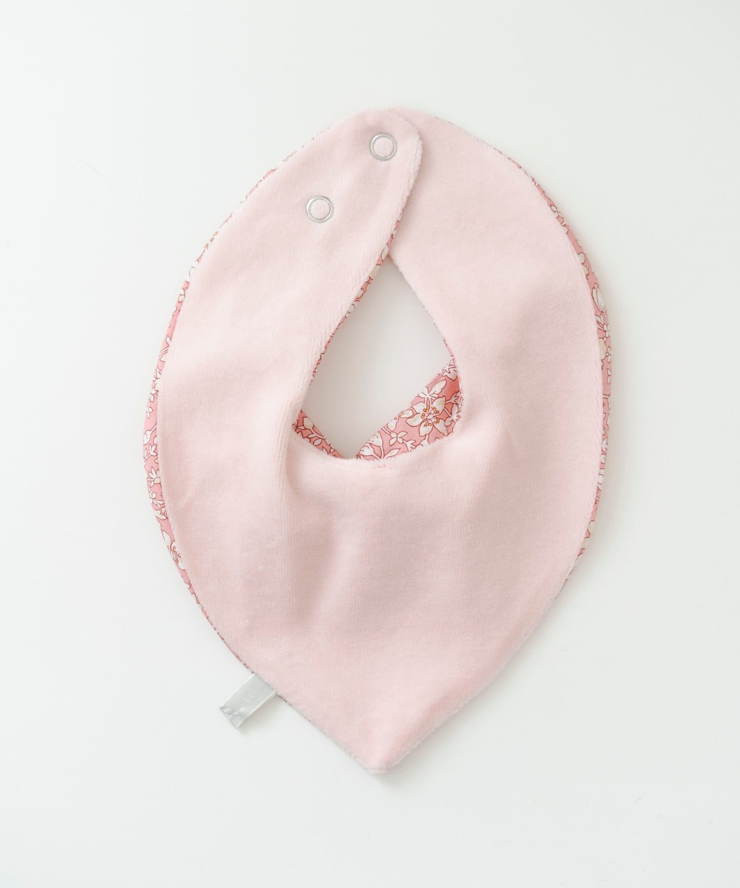 17apv1gAILTg1zj0SExjGkV8-X3JK2pcf