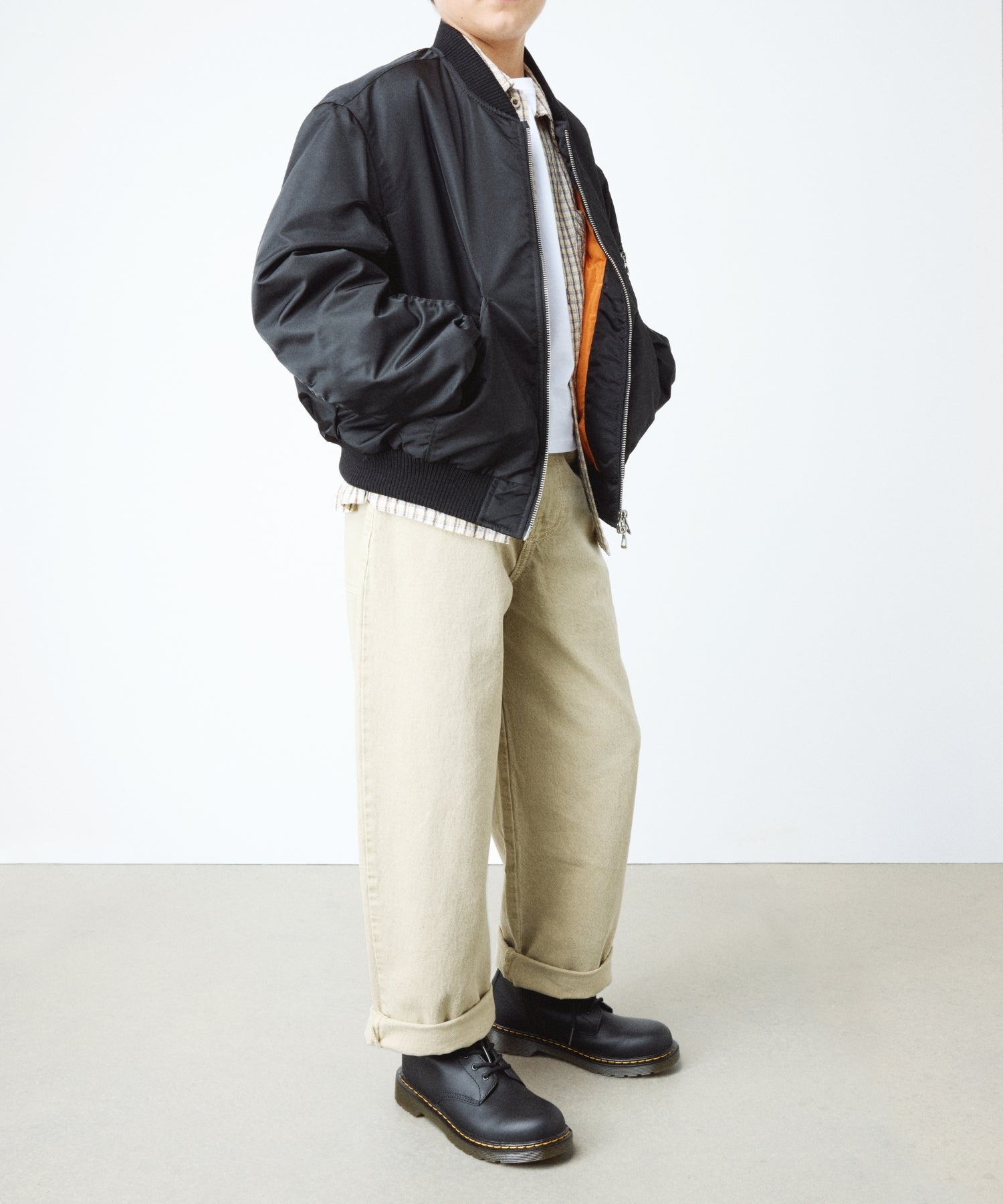 1-7Oj2m1EDs9rG2l8LodkiDoqdYnEdO7L