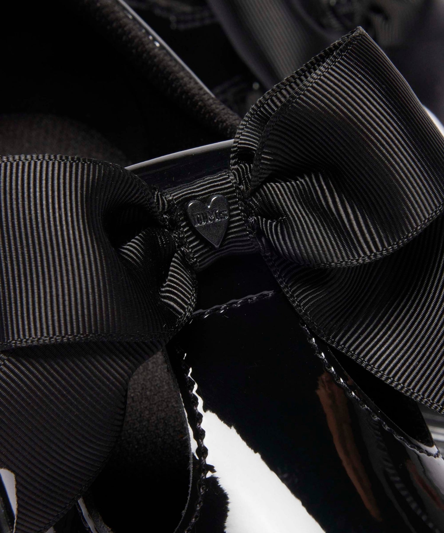 1b5V8JWVTzmhE0GvtRGBcmQc2UMvj-dB2