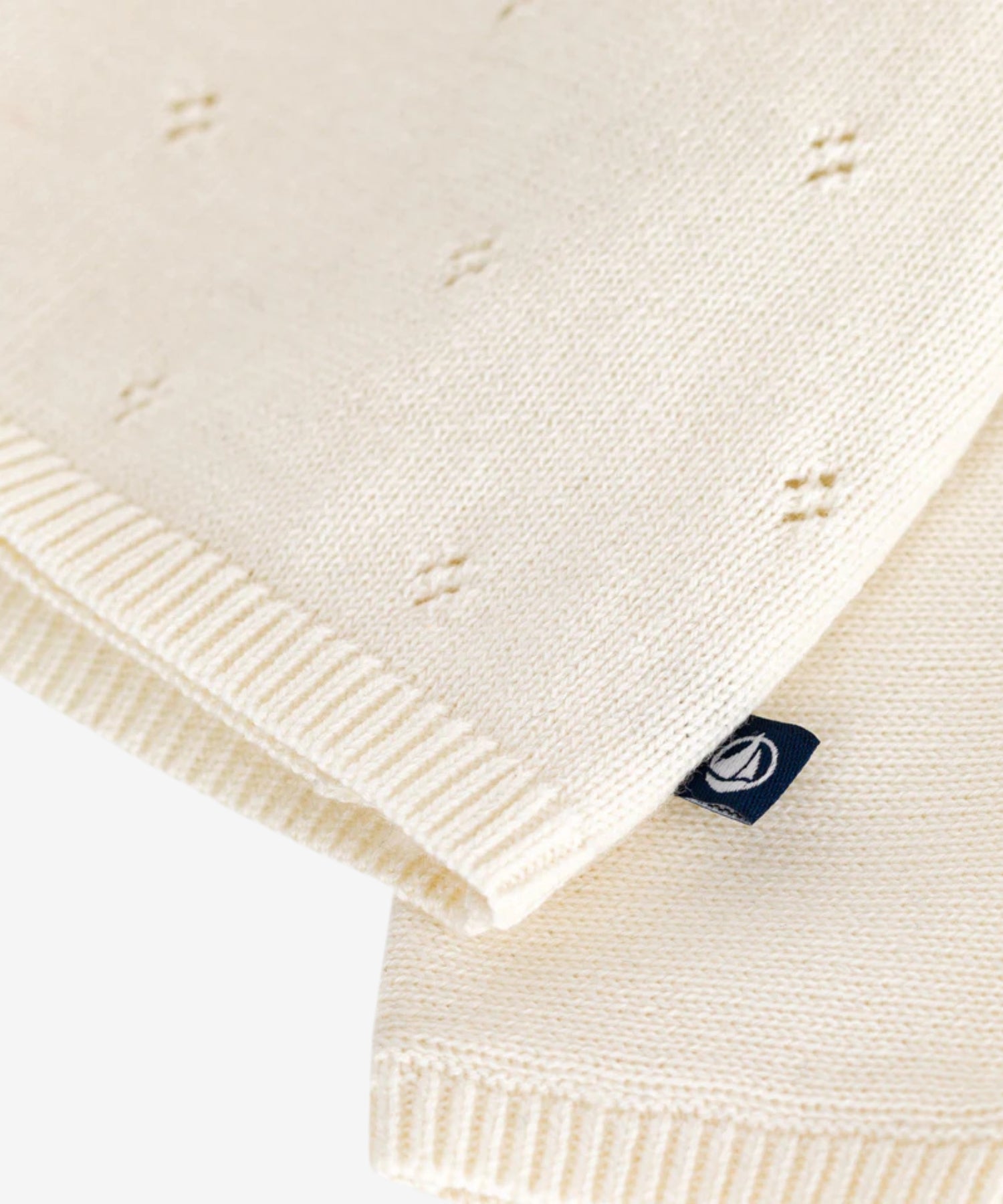 1GiJk4gn5jm4AfW5AvL7cY-13fC9dvIYa