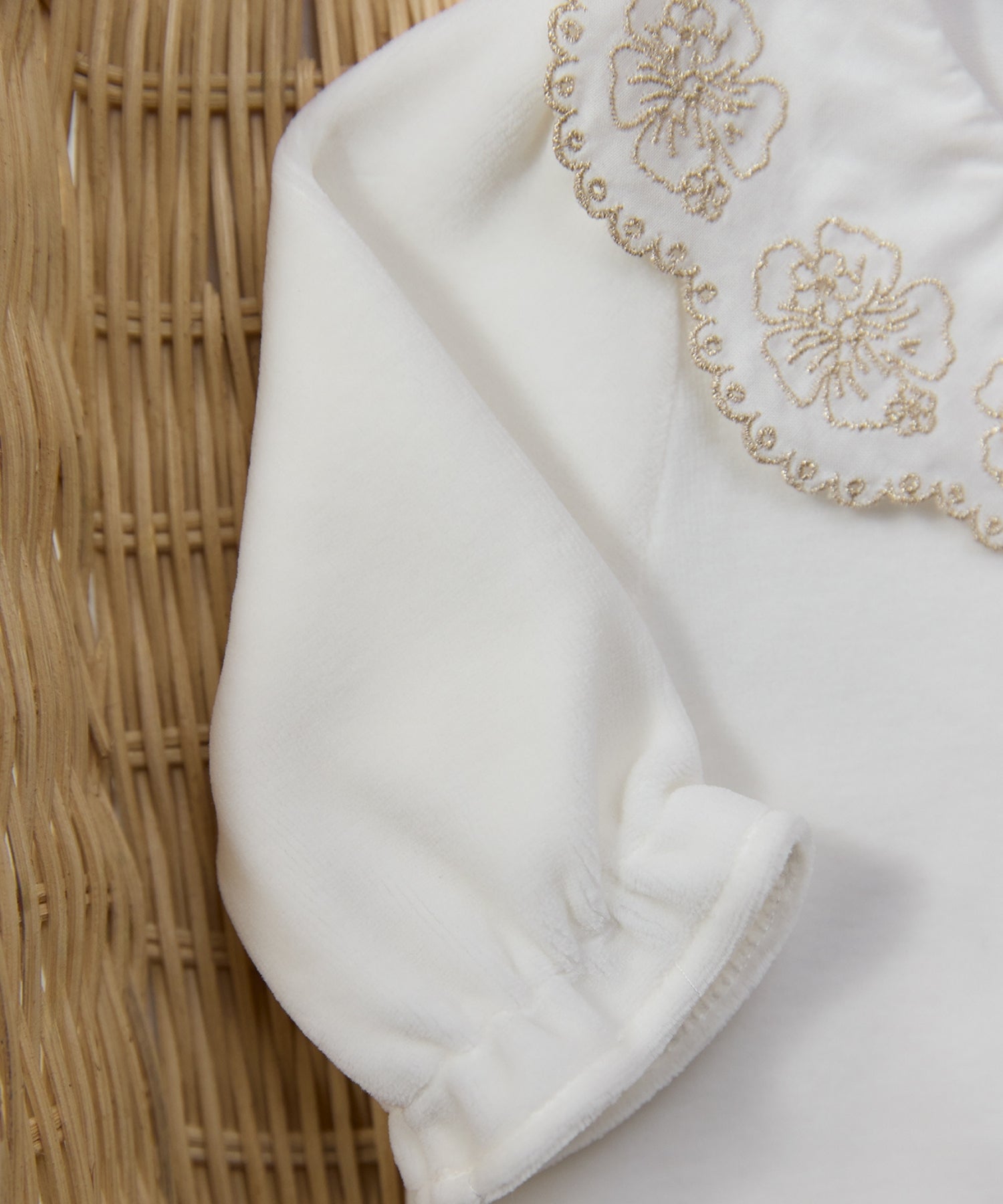 1jAEZsCKu6LeRKLdvTv7miqJEVoN_gFx1