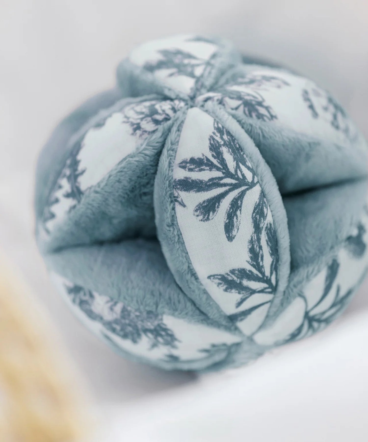 11kRZd7MhEW0pASoHQyb1Vk7U6ZXk0zxM