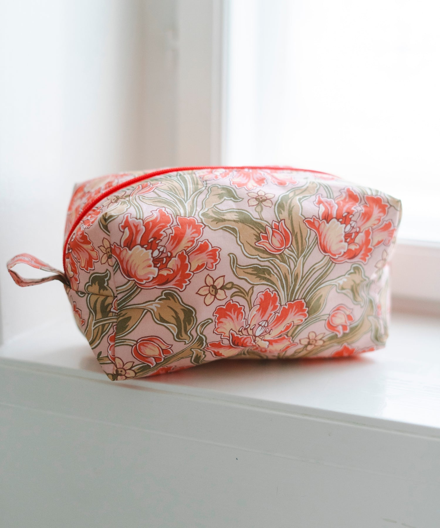 1EOY-eeuvZb_jS6ha0hR0bvJsXPTLFUzC