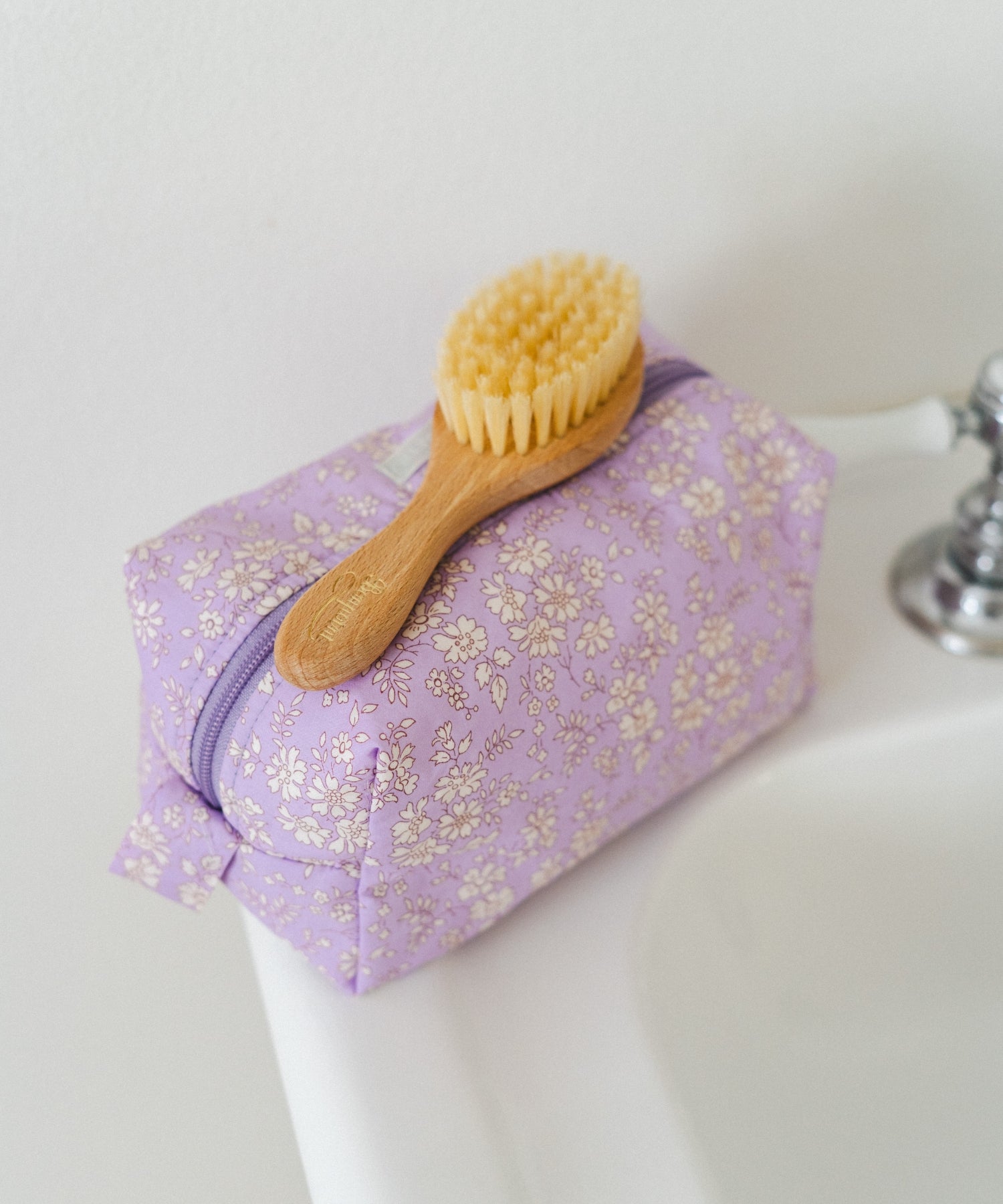 1FNeUSyY9eCdszmKX18Bs0uK0Y030MtBz