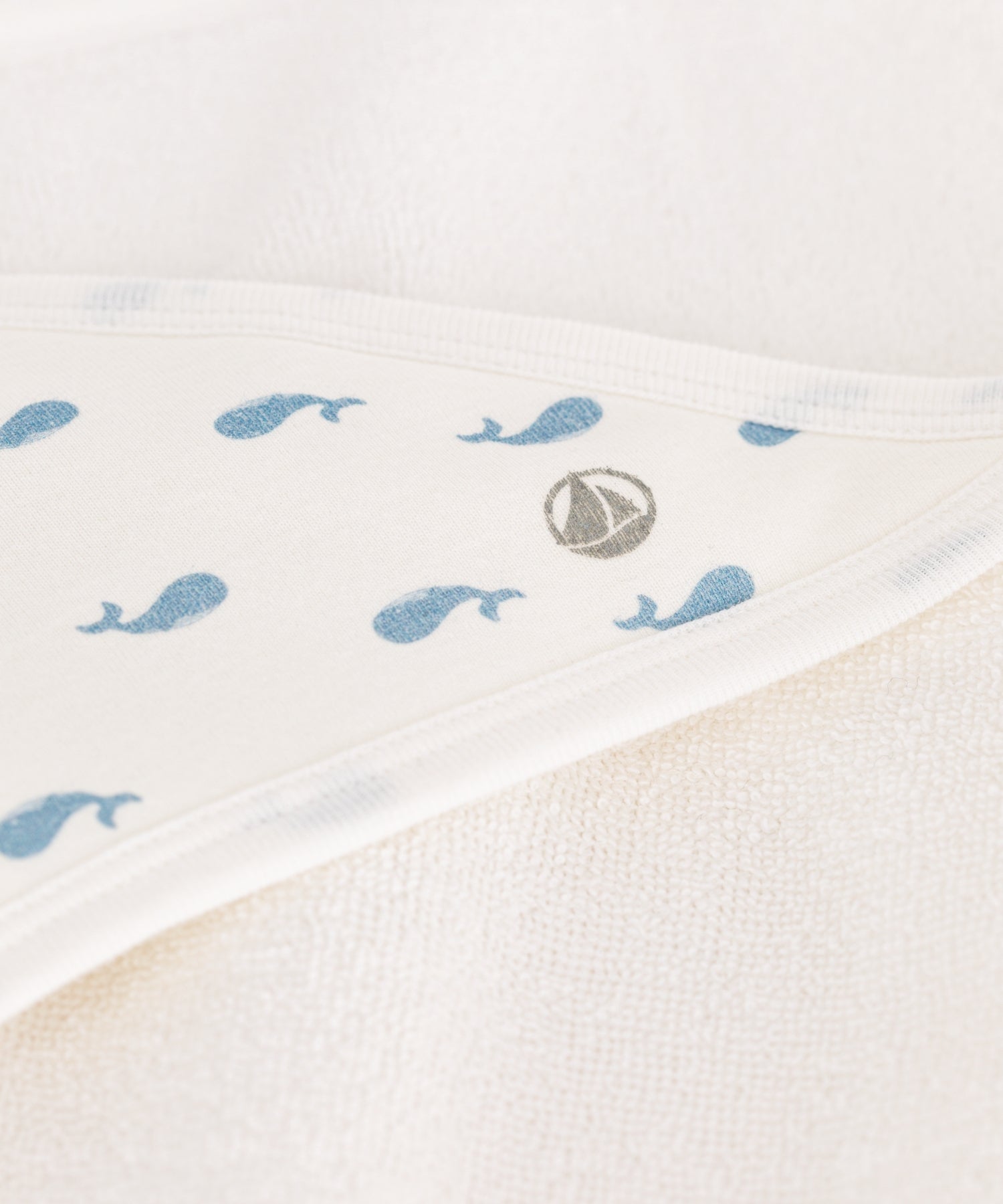 1poqpT4HoxtBXsUlEmaugLbUBFF9KPbtY