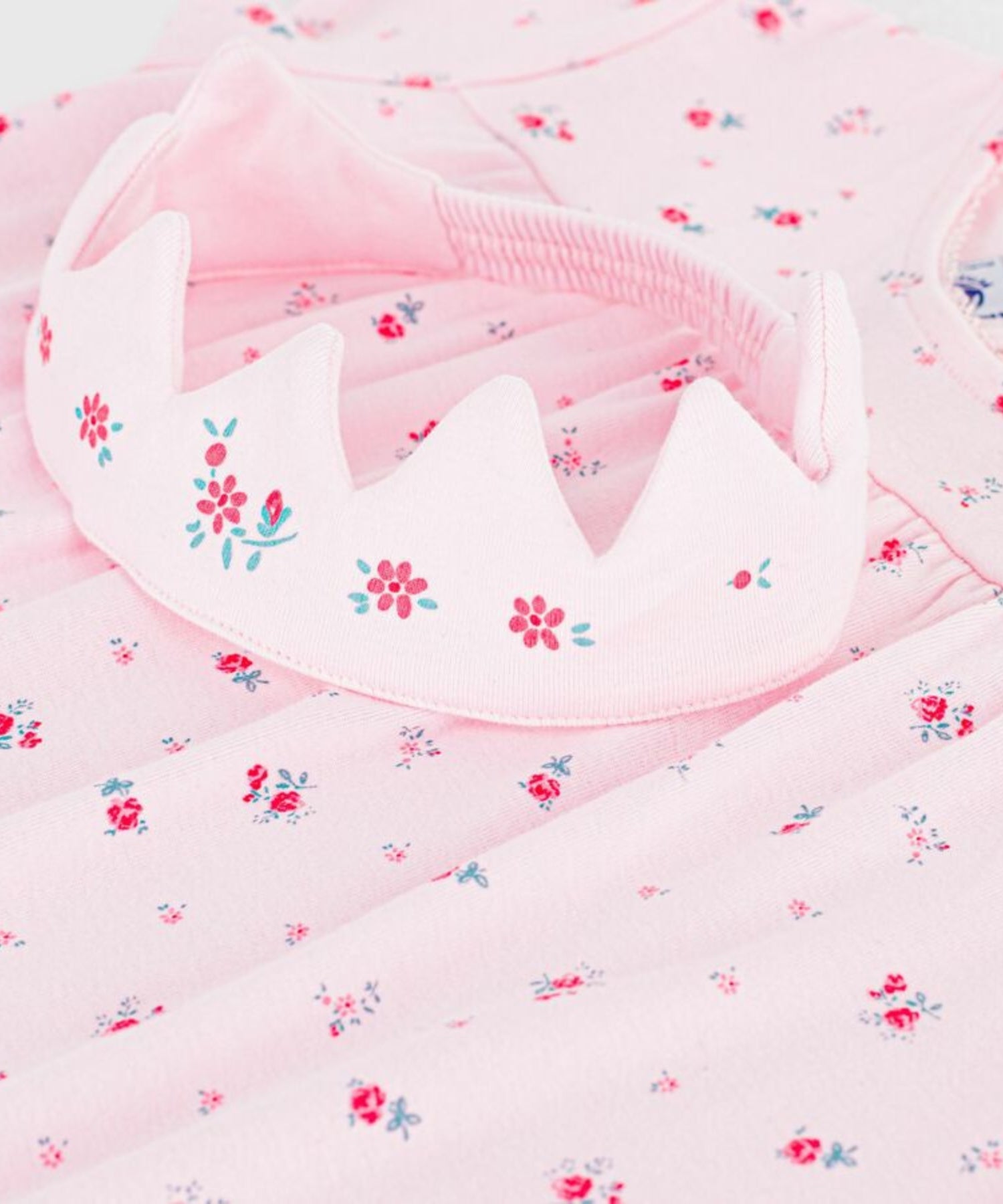 18hpttzsCrE8EEgzt4V4a3lx_qWmvYS9R