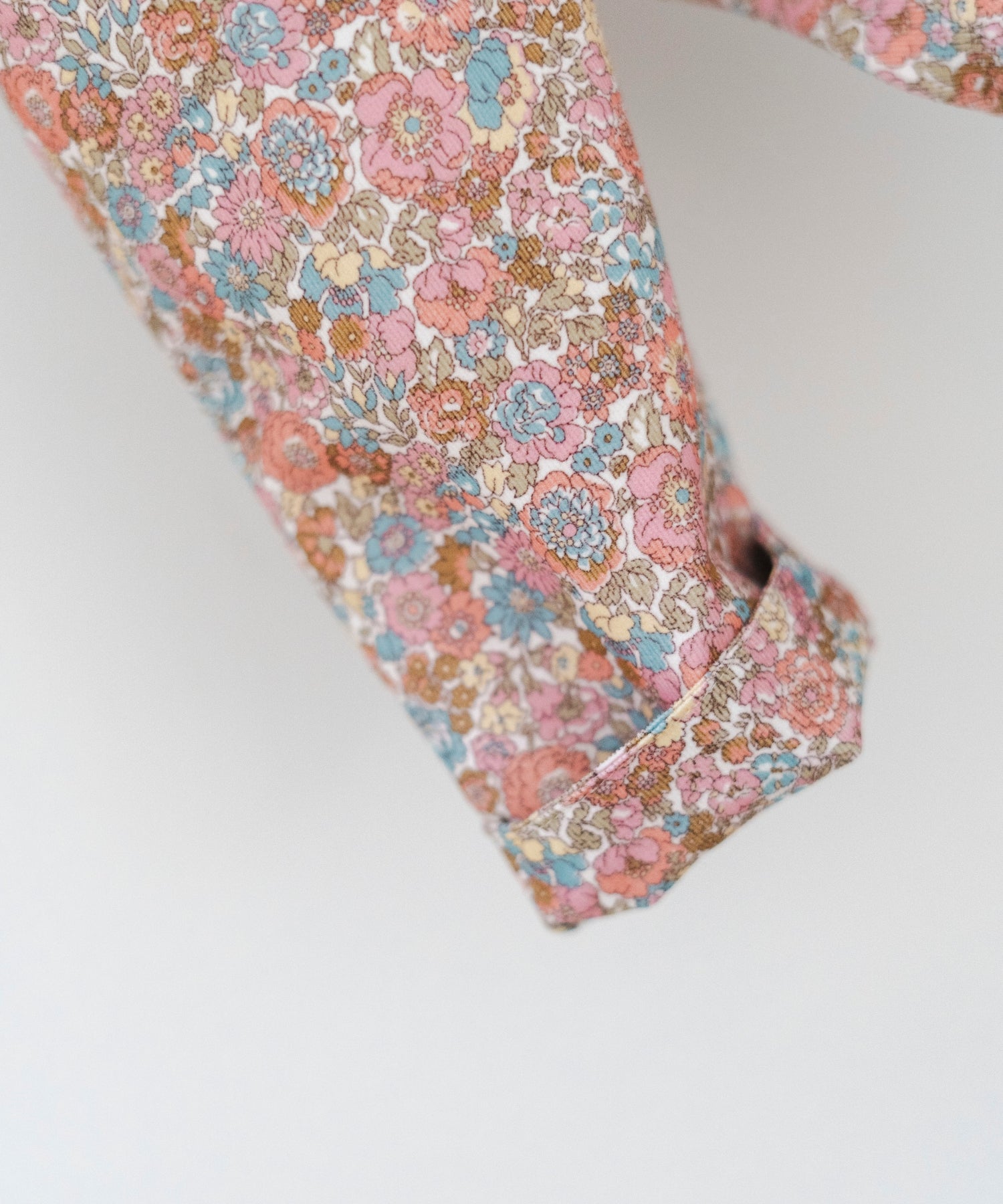 1aw_XKgqTSratHZiCCDq6hNSF0r5G8z4Z